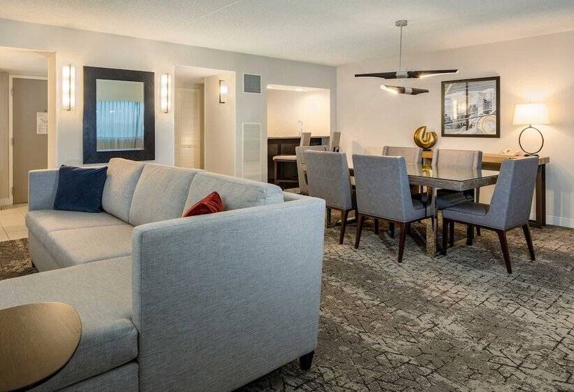 سوییت اجرایی, Sheraton Detroit Metro Airport