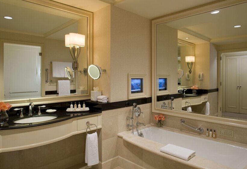 小型套房, The Peninsula New York