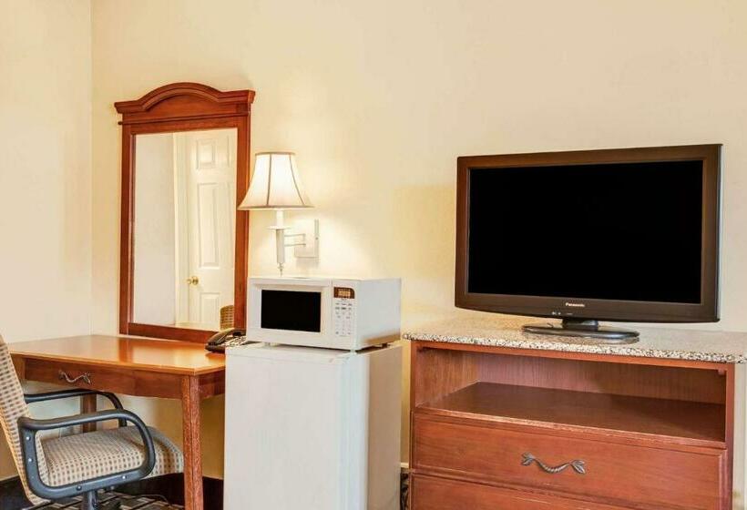 스탠다드 룸 킹사이즈 침대, Knights Inn Mount Laurel