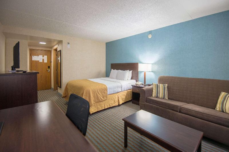 اتاق اجرایی, Ramada By Wyndham Cedar Rapids