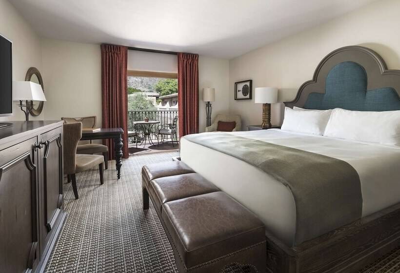 Люкс с Видом, Royal Palms Resort And Spa, Part Of Hyatt