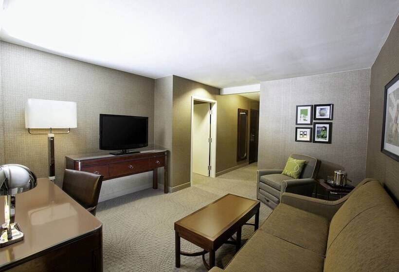 سوییت, Sheraton Pittsburgh Airport