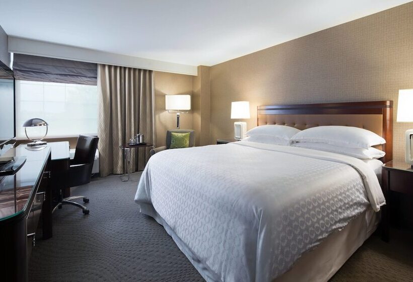 سوییت, Sheraton Pittsburgh Airport