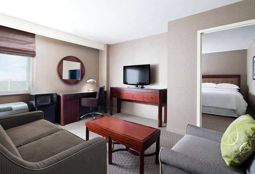 سوییت, Sheraton Pittsburgh Airport
