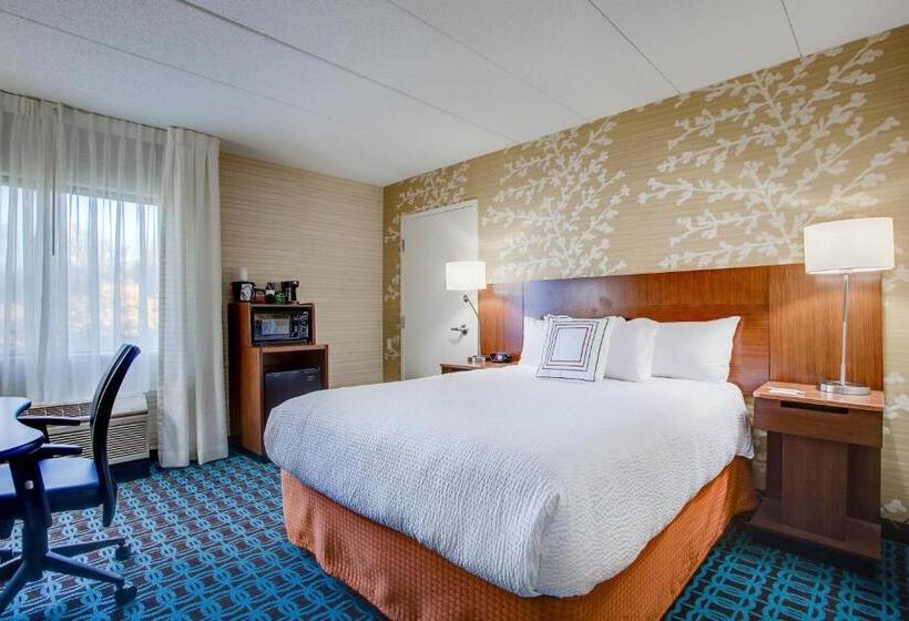 اتاق استاندارد با تخت دو نفره بزرگ برای معلولان, Fairfield Inn Portsmouth Seacoast