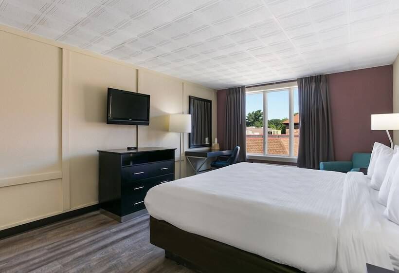 Номер Deluxe, Eisenhower Hotel And Conference Center