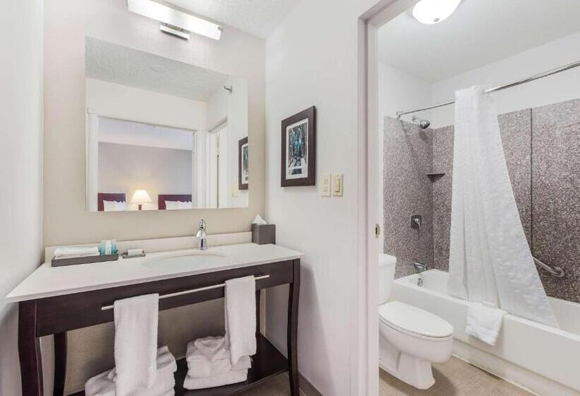 Люкс Повышенной Комфортности, The Blu Hotel Blue Ash Cincinnati, Ascend Hotel Collection
