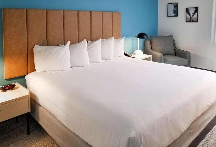 Engelliler için Büyük Çift Kişilik Yataklı Standart Oda, Thea Tacoma, Ascend Hotel Collection