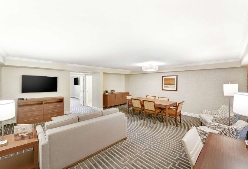 스위트, Hilton Phoenix Tapatio Cliffs Resort