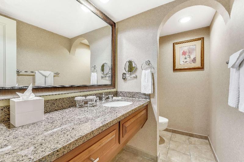 스위트 킹사이즈 침대, Hilton Phoenix Tapatio Cliffs Resort