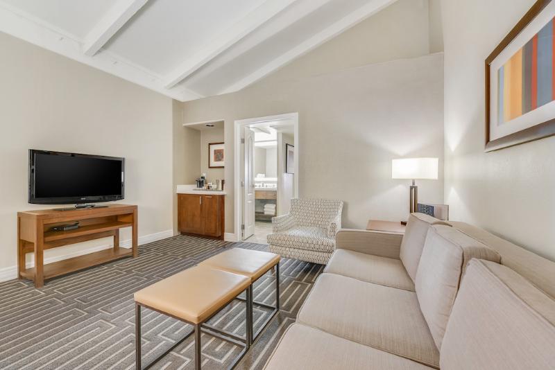 스위트, Hilton Phoenix Tapatio Cliffs Resort