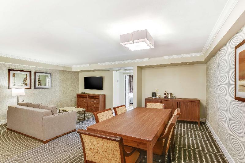 스위트, Hilton Phoenix Tapatio Cliffs Resort