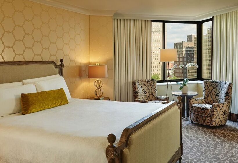 سوئیت با تخت بزرگ, The Rittenhouse