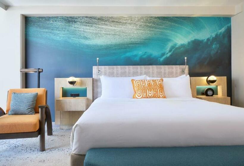 اتاق استاندارد با تخت بزرگ برای معلولان, Outrigger Waikiki Beachcomber