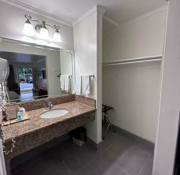 스탠다드 룸 킹사이즈 침대, Willow Tree Lodge