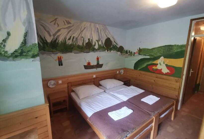 اتاق استاندارد سه نفره, Hostel Pod Voglom