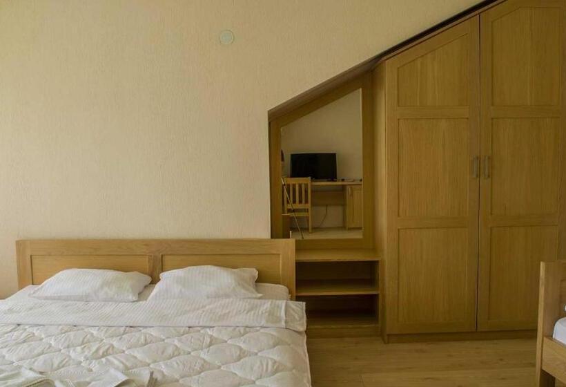 اتاق استاندارد سه نفره, Motel Predejane