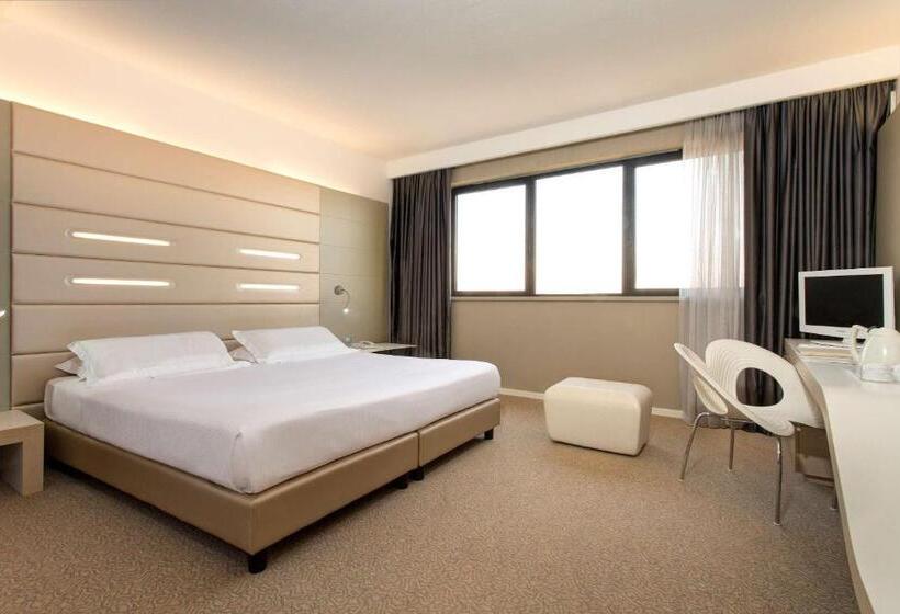 اتاق استاندارد, Best Western Plus Tower Hotel Bologna