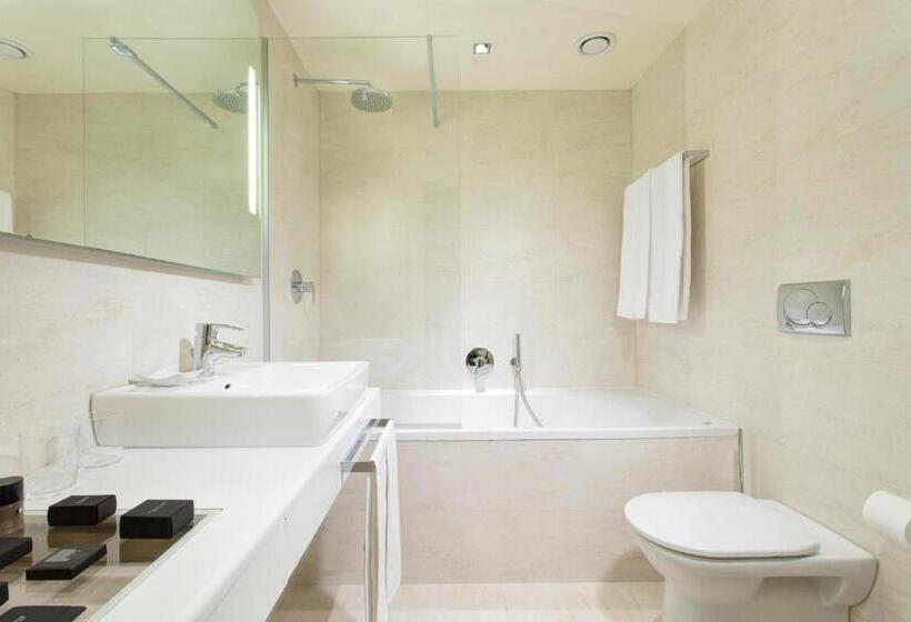 اتاق استاندارد سه نفره, Best Western Plus Tower Hotel Bologna