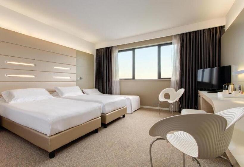 اتاق استاندارد سه نفره, Best Western Plus Tower Hotel Bologna