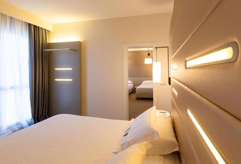 اتاق استاندارد چهار تخته, Best Western Plus Tower Hotel Bologna