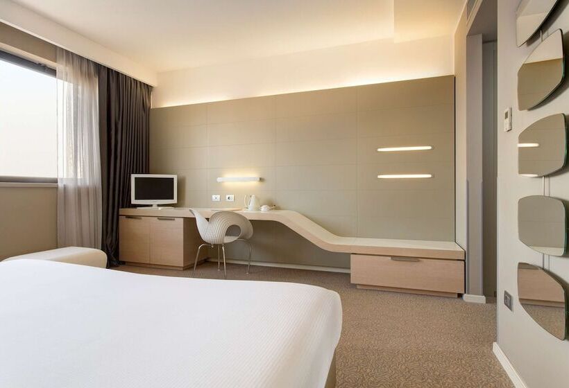 اتاق لوکس, Best Western Plus Tower Hotel Bologna