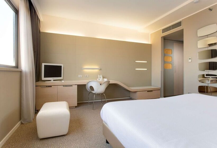 اتاق لوکس, Best Western Plus Tower Hotel Bologna