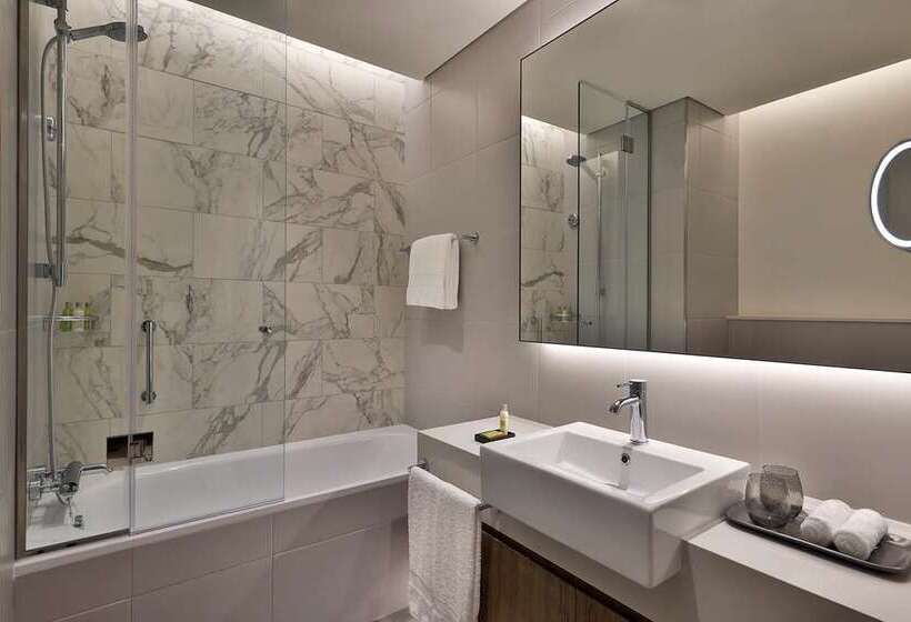 Люкс Кровать Кинг, Glasgow Westerwood Spa & Golf Resort