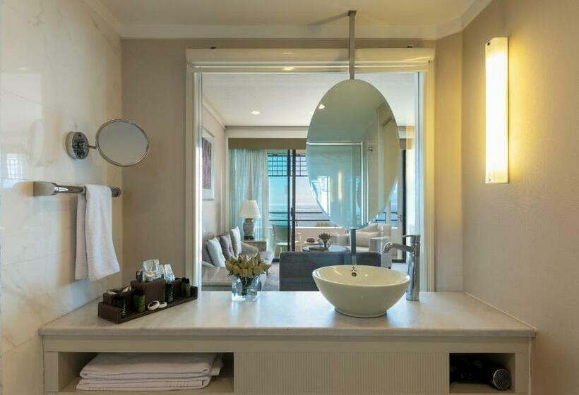 سوییت خانوادگی, Rixos Downtown Antalya, The Land of Legends Access