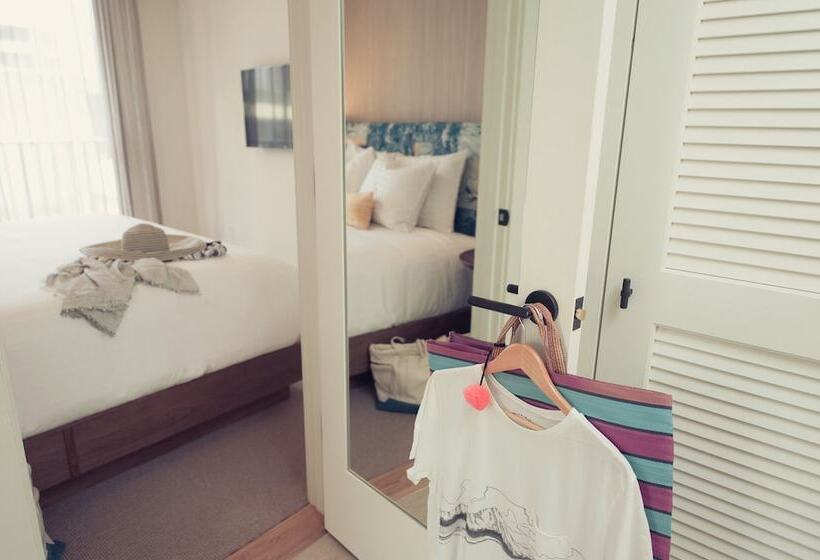 سوییت, The Surfjack Hotel & Swim Club