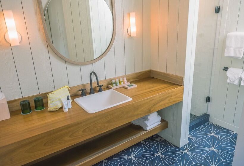 سوئیت 2 خوابه, The Surfjack Hotel & Swim Club