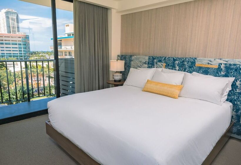 سوئیت 2 خوابه, The Surfjack Hotel & Swim Club