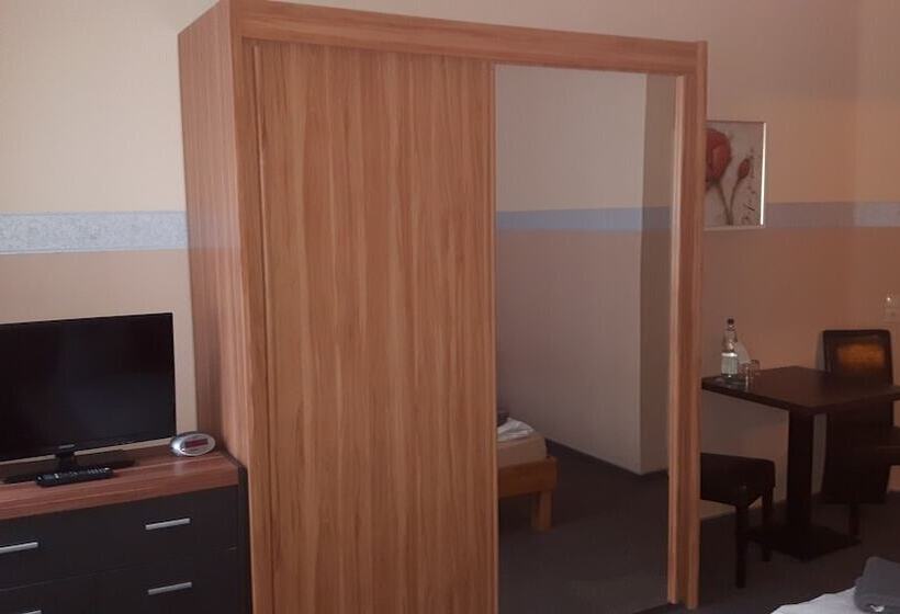 Номер Стандарт, & Pension Plagwitzer Hof