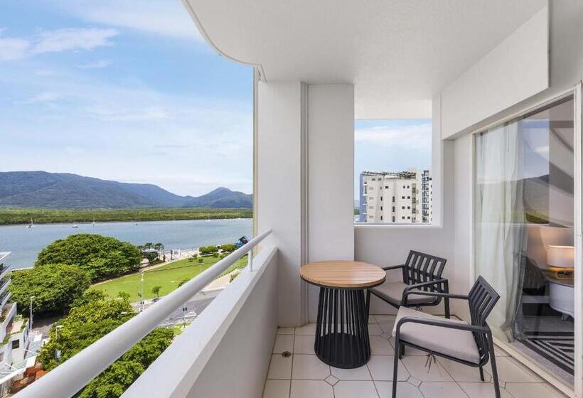 디럭스 전망 룸, Pullman Cairns International
