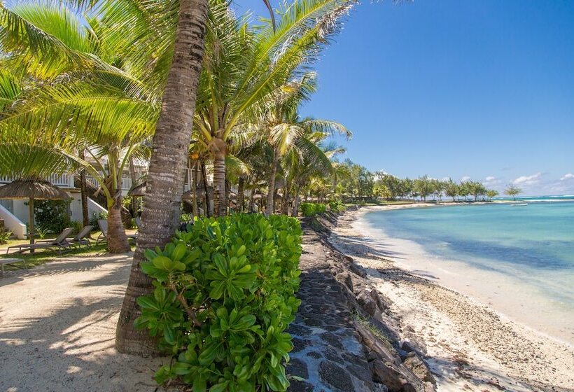 اتاق لوکس با چشم‌انداز دریا, Tropical Attitude