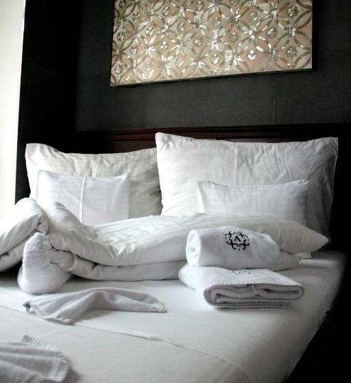 اتاق لوکس با وان آب گرم, Boutique Hotel Annuska