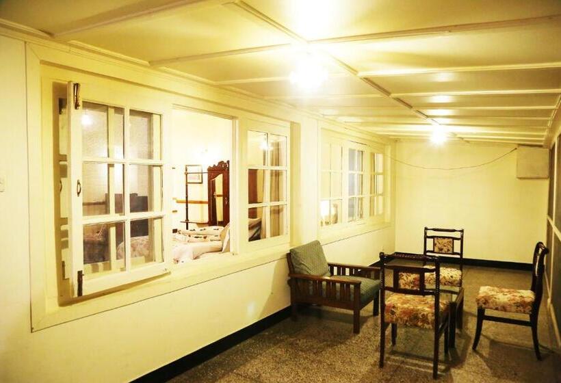 패밀리 스위트, Springfields   A Heritage Palace Since 1902