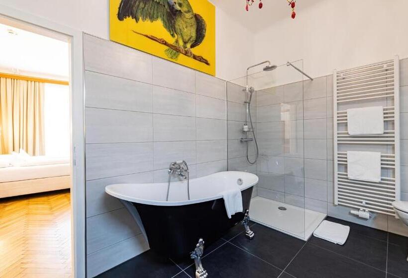 Номер Комфорт, Boutique Hotel Goldenes Lamm