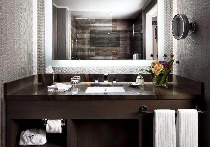 Номер Стандарт Вид на Город, Fairmont Waterfront