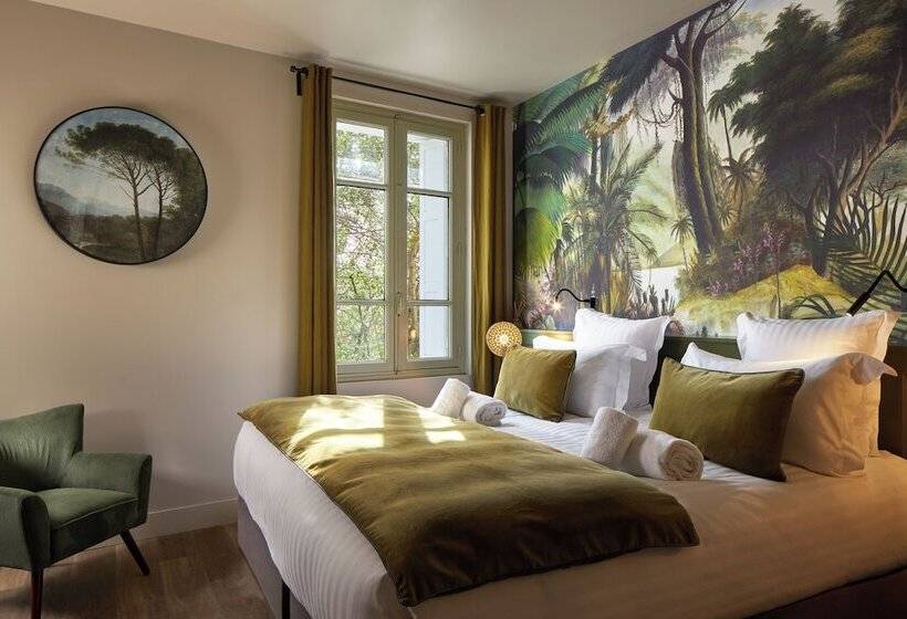 Полулюкс, Hôtel Saint Alban