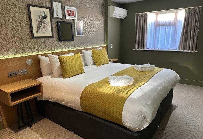 Classic Interior Room, Elmbank York, Tapestry Collection By Hilton