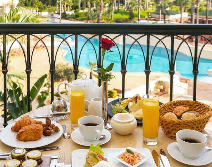 اتاق لوکس با چشم‌انداز دریا, The Residence Tunis