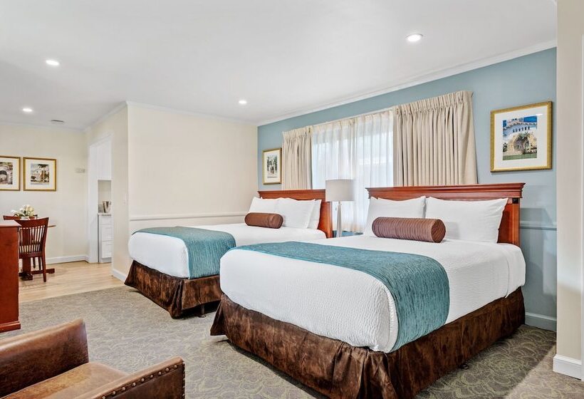 Номер Deluxe, Inn By The Harbor