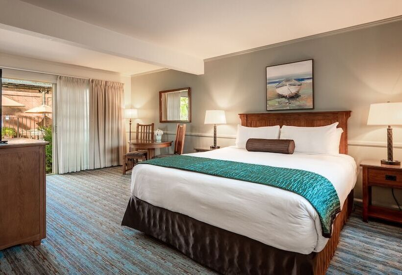 Номер Deluxe, Inn By The Harbor