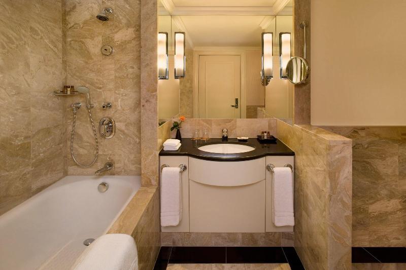 Номер Deluxe, Sheraton Grand Warsaw