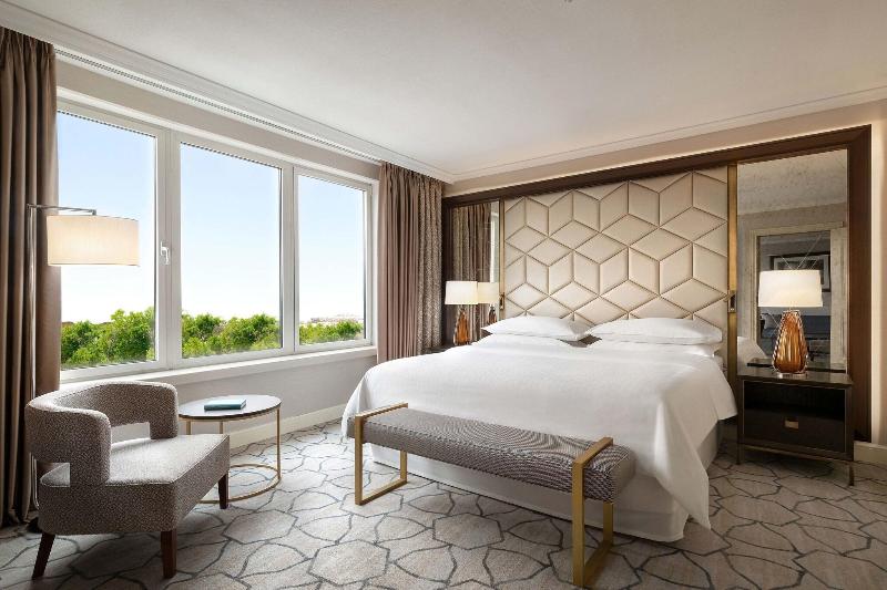 سوییت لوکس, Sheraton Grand Warsaw