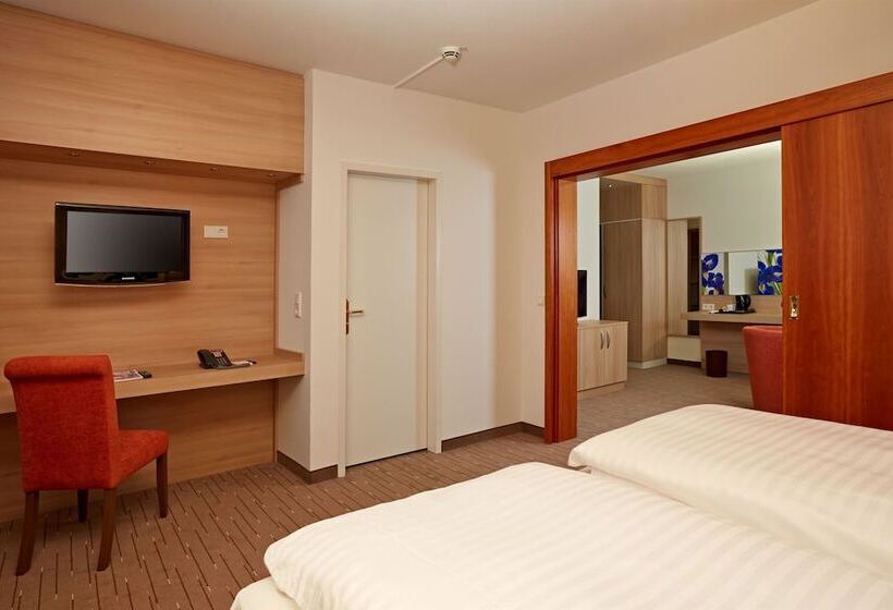 Номер бизнес-класса, H+ Hotel Wiesbaden Niedernhausen