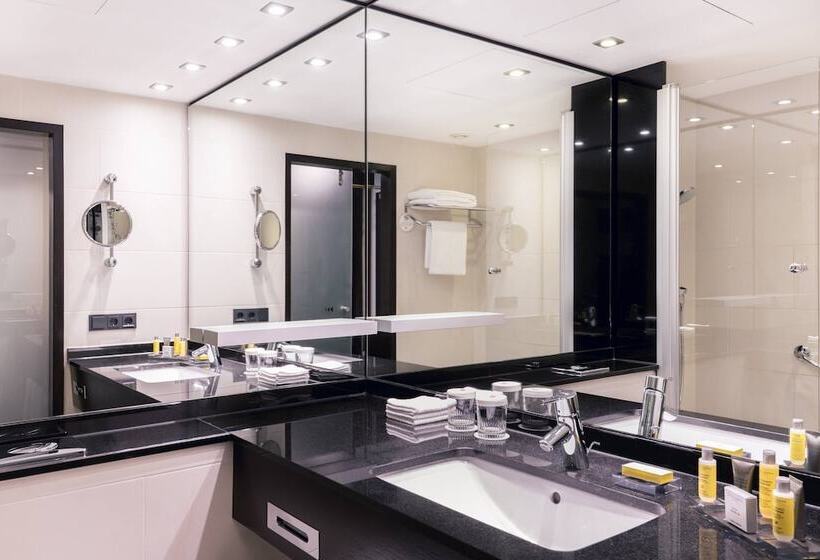 Номер Executive, Munich Marriott