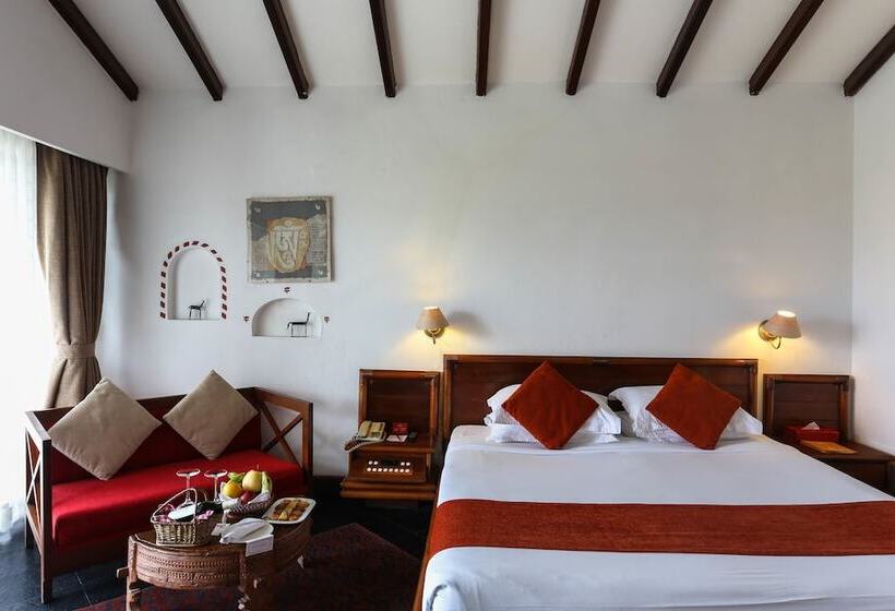 اتاق لوکس, Shangri La Village Resort