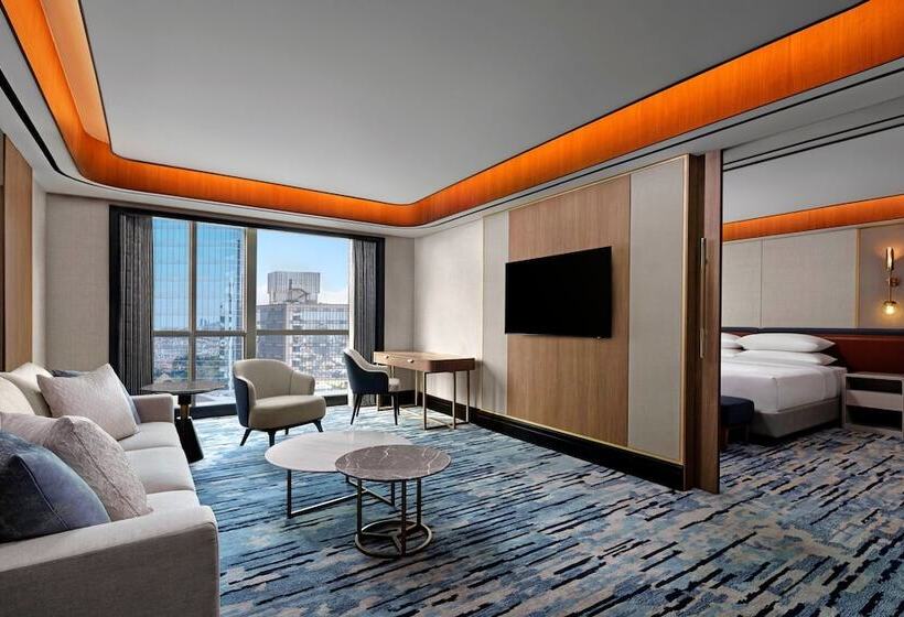 Президентский Люкс, Sheraton Surabaya Hotel & Towers